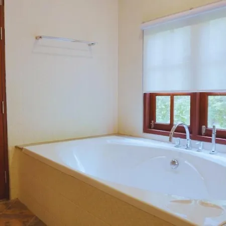 Alisea Pool Villa Aonang-2